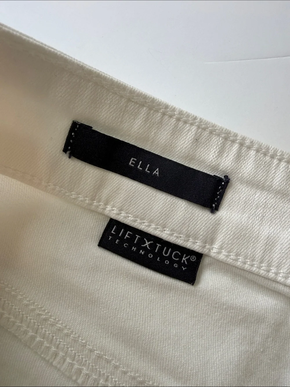 NYDJ Ella Shorts with Side Slits Optic White Size 14W